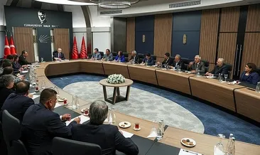 CHP’de kurultay krizi sürüyor