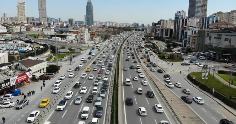 SON DAKİKA: İstanbul’da kısıtlama trafiği başladı: Yola çıkacaklar haritaya dikkat!