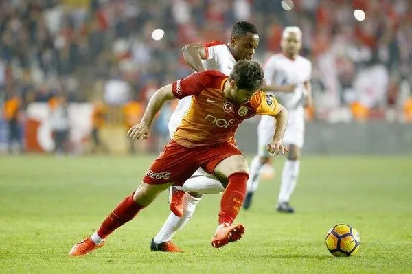 Süper Lig'de kim, ne kadar kazanıyor? İşte maaşlar...