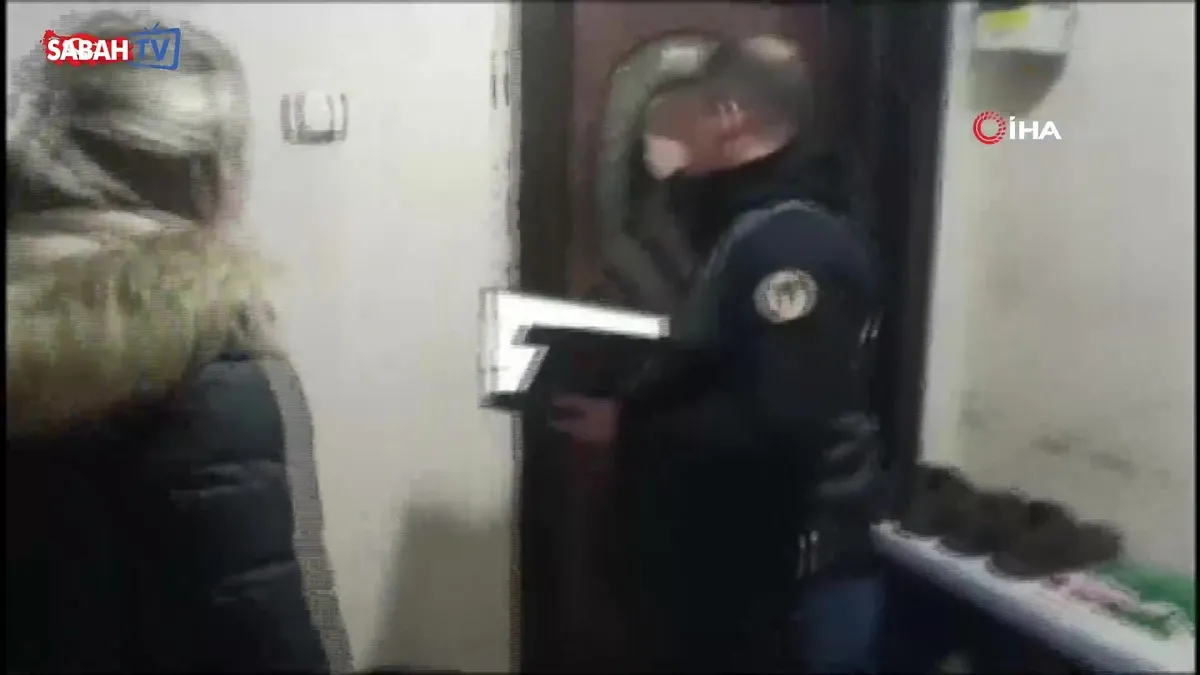 Diyarbakır merkezli 11 ilde ‘Sanal Kıskaç Operasyonu’: 10 tutuklama videosunu izle Diyarbakır merkezli 11 ilde ‘Sanal Kıskaç Operasyonu’: 10 tutuklama videosunu izle