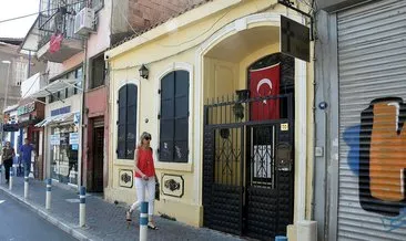 Papaz Brunson’un kilisesine Türk bayrağı asıldı