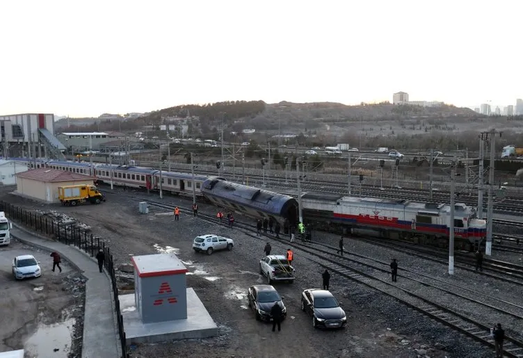 Son dakika: Ankara’da bakım için atölyeye giden tren raydan çıktı