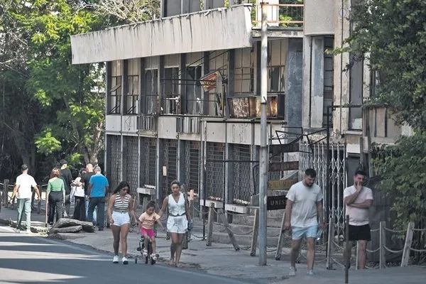 kapali-maras-turistlerin-gozdesi-oldu-1761424891772.jpeg