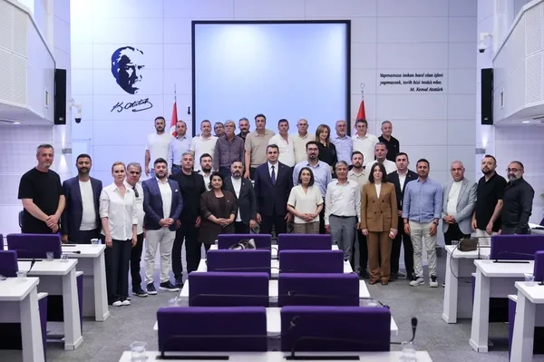 chpyi-menemen-korkusu-sardi-25-meclis-uyesinden-10u-baskanlik-icin-adayim-dedi-1781083906467.jpg