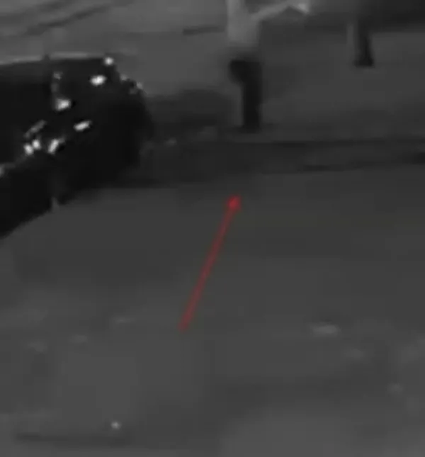 bagcilarda-is-yerine-silahli-saldiri-saldirganlar-tutuklandi-olay-ani-kamerada-1786516897096.jpeg