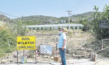 Yolun tapusunu astı