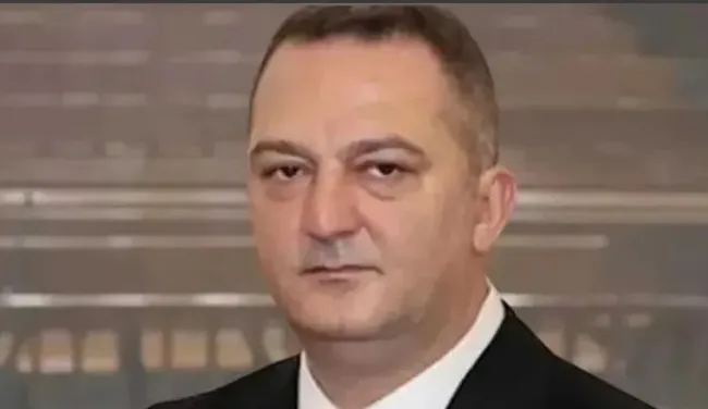 180-milyarlik-vurguna-imza-atmisti-ekrem-imamoglunun-gizli-kasasi-murat-gulibrahimoglu-yunanistanda-yakalandi-1791530694519.jpg