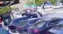 Araç sürücüsü önce refüje çıktı, ardından takla attı | Video