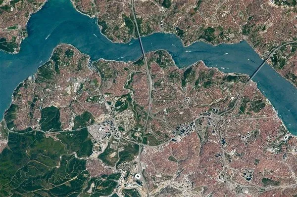 Uzaydan Türkiye'yi çekti