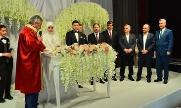İstanbul müftüsü ilk resmi nikahını kıydı