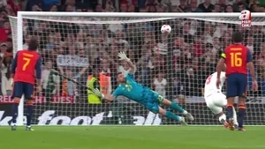TIKLA İZLE | Harry Kane penaltıda ihlal yaptı!