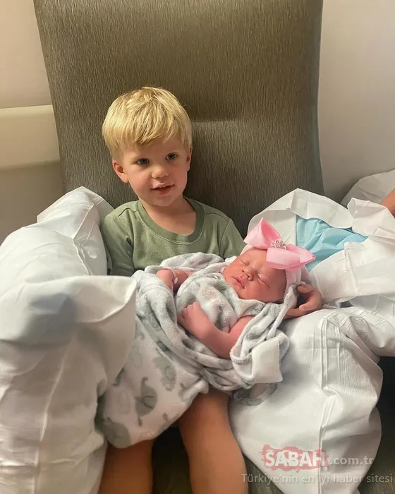 Yaprak Dökümü’nün Oğuz’u Tolga Karel yakışıklı oğlunu paylaştı sosyal medya yıkıldı! Annesinin oğlu