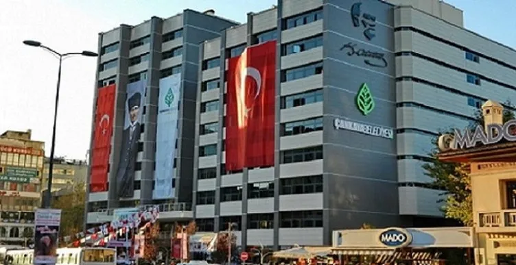SON DAKİKA | Çankaya Belediye’sinde park isyanı! CHP’den sistematik ağaç katliamı: Zabıta müdürü vatandaşa yumruk attı