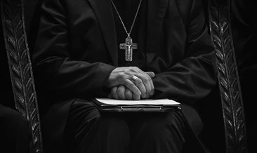Katolik kilisesinde yine taciz skandalı! Kanadalı papaza çocuk pornosundan ceza