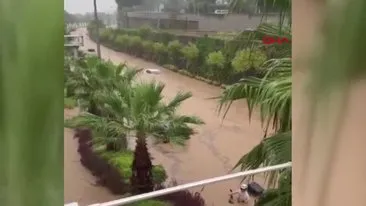 Samsun'daki selde otobüste mahsur kalan 17 kişi kurtarıldı