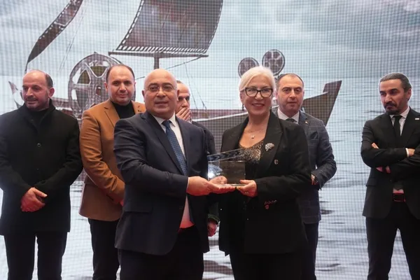 trabzon-film-festivalinde-altin-taka-odulleri-sahiplerini-buldu-1766862299458.jpg