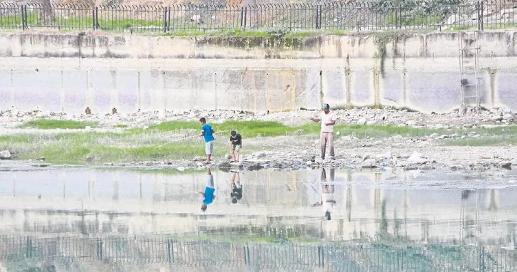 Balık tutmanın keyfini yaşadılar