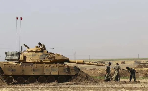 Silopi'de tanklara böyle bakım yaptılar