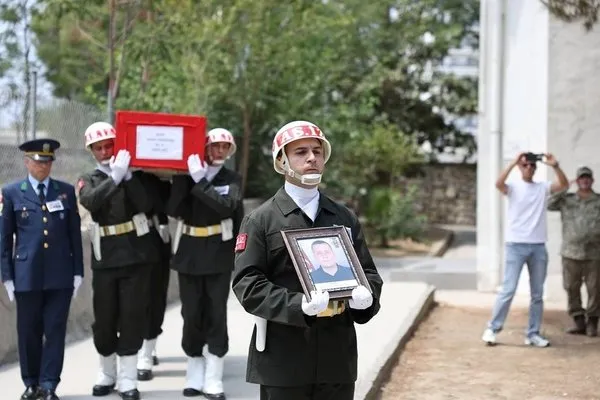 Şehitlerin uğurlanması