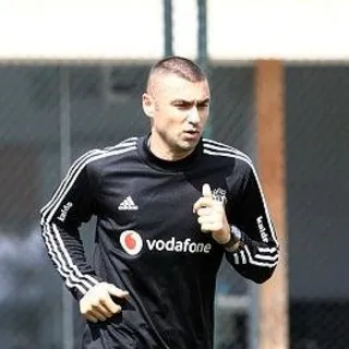 Burak Yılmaz dönüyor
