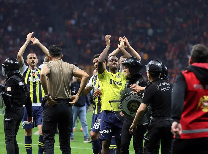 son-dakika-haberi-fenerbahceden-flas-derbi-aciklamasi-yalan-beyanlar-dahil-olmak-uzere-1716314981160.jpg
