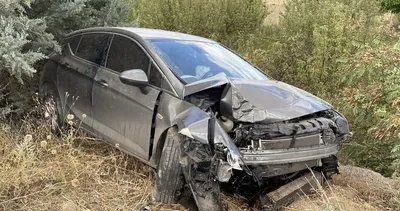 Elazığ'da kontrolden çıkan otomobil ağaca çarptı! 4 yaralı #elazig