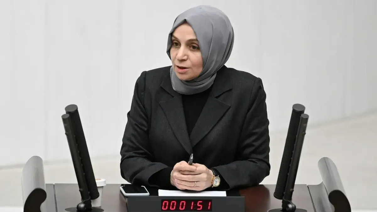 AK Partili Leyla Şahin Usta Mansur Yavaş’ın ‘sosyal yardım’ algısını yerle bir etti AK Partili Leyla Şahin Usta Mansur Yavaş’ın ‘sosyal yardım’ algısını yerle bir etti