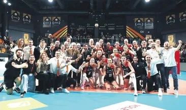 Eczacıbaşı derbide VakıfBank’ı yendi