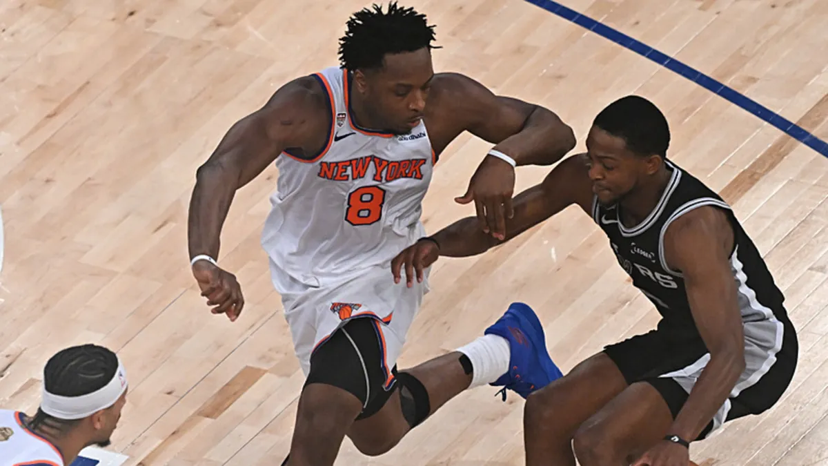 Knicks, NBA finallerinin en büyük geri dönüşünü yaparak Spurs'ü mağlup etti
