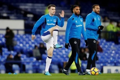 İngiltere'de Cenk Tosun krizi çıktı!