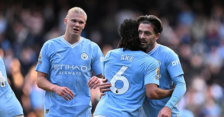 Manchester City, 10 kişiyle kazandı