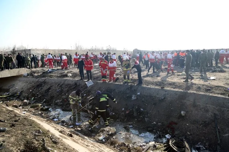 İran’da düşen uçaktan kurtulan olmadı! İddialar dehşete düşürdü