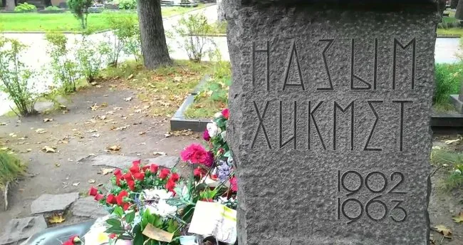 Nazım Hikmet’in Mezarı Nerede? Nazım Hikmet Nerede Öldü, Mezarı Hangi Ülkede?