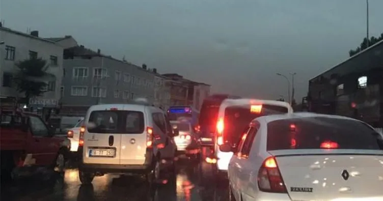 İstanbul’daki sağanak yağış ile ilgili AKOM’dan flaş uyarı