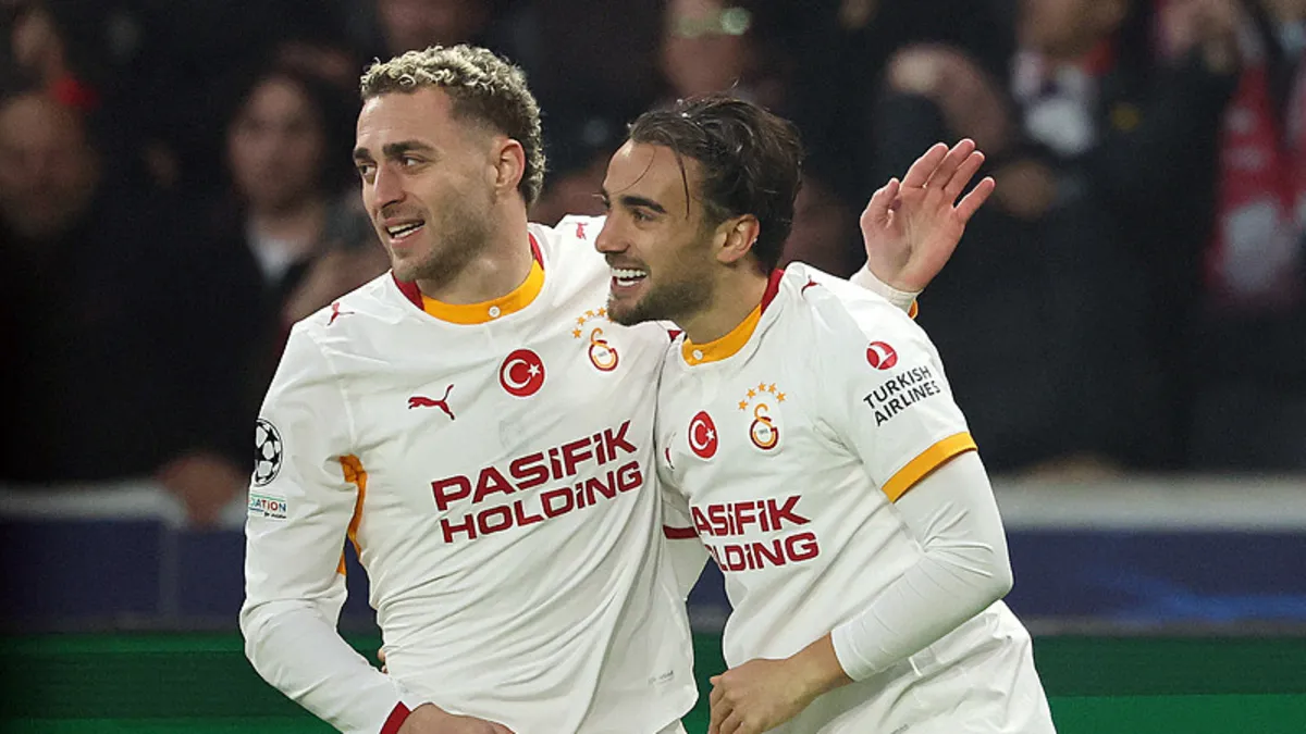 Galatasaray'da kanatların istikrarlı isimleri Yunus Akgün ve Barış Alper Yılmaz