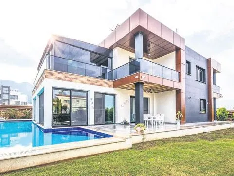 Villalı anneler grubu! – MEVLÜT TEZEL