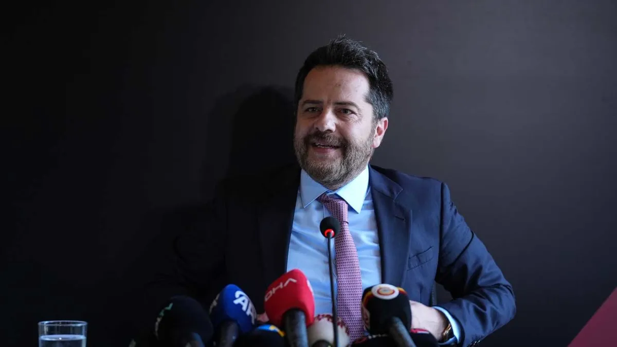 Futbolda bahis soruşturması: Erden Timur dahil 29 şüpheli gözaltına alındı Futbolda bahis soruşturması: Erden Timur dahil 29 şüpheli gözaltına alındı