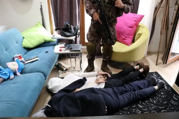 Filmleri aratmayan uyuşturucu operasyonu