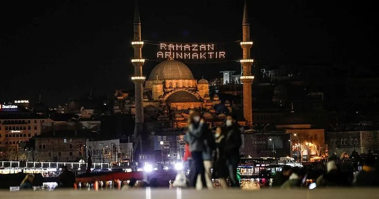 Mahyalar kalpleri aydınlattı