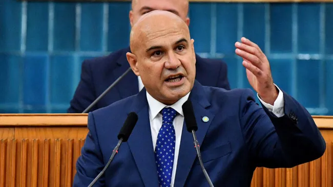 son-dakika-ozgur-ozel-dahil-12-vekilin-dokunulmazlik-dosyasi-tbmmde-1781799653104.jpg SON DAKİKA | Özgür Özel dahil 12 vekilin dokunulmazlık dosyası TBMM'de
