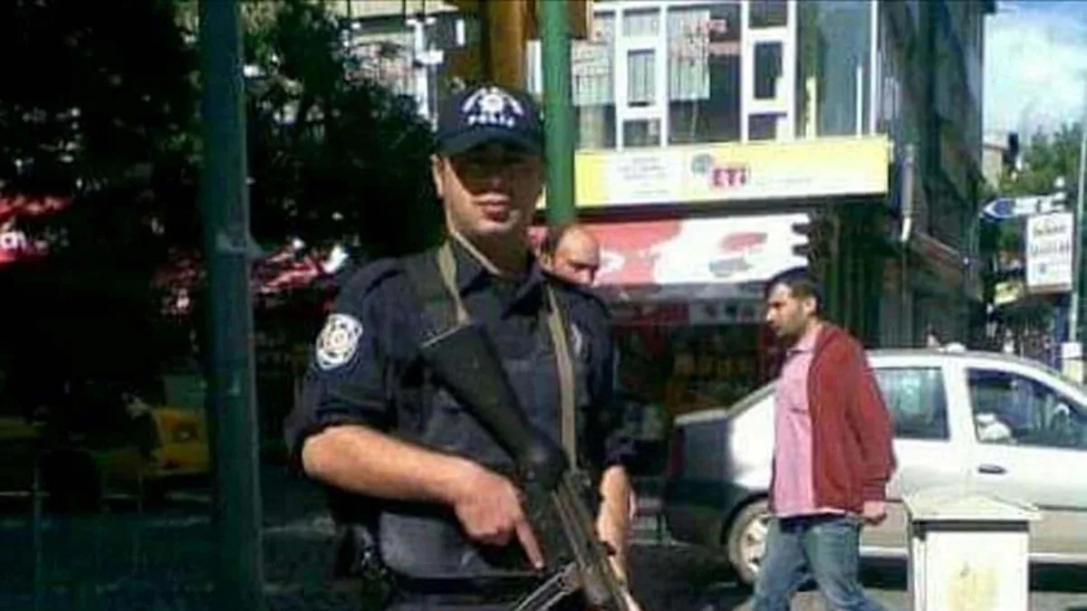 İzmir'de polis memurunu şehit eden iki kardeşe ağırlaştırlımş müebbet cezası verildi