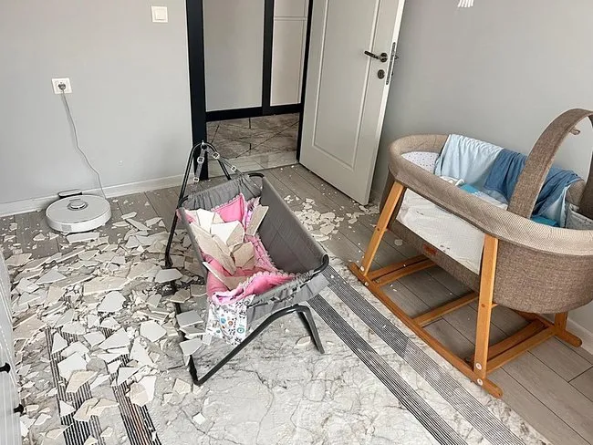 Akılalmaz olay! Gece beşikte ağlayan bebeği yanına aldı! Bir felaketi işte böyle engelledi...