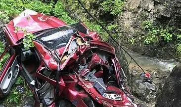 Trabzon’da otomobil ile dereye uçtu; sürücü kayboldu