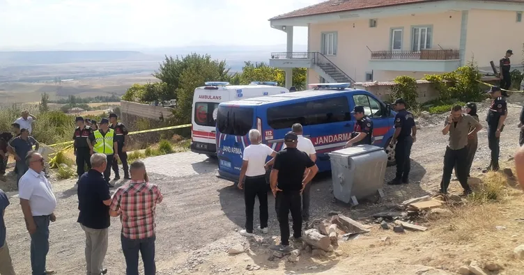 Önce karısını vurdu sonra intihar etti