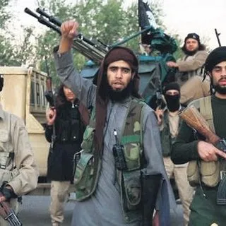 ‘Amerikan helikopterleri DEAŞ elebaşılarını taşıyor’