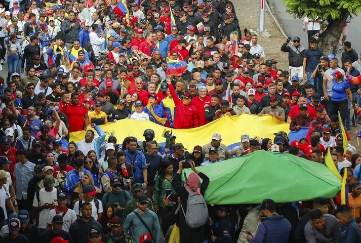 Maduro Çinli heyetle özel bir görüşme gerçekleştirdi: Venezuela saldırısı öncesi kritik zirve! 600’ü aşkın anlaşma masada