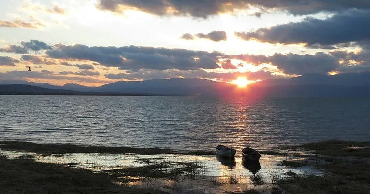 Konya Beyşehir Gölü Milli Parkı’nda güneş her gün hüzünle batıyor