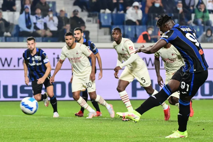milan-gol-duellosunda-atalantayi-devirdi-1633328283993.jpg