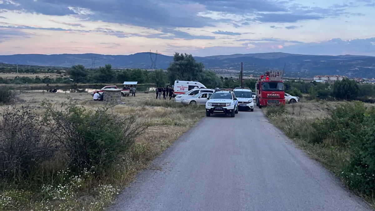 Bolu’da serinlemek için girdiği gölette kaybolan kişi için arama çalışması başlatıldı Bolu’da serinlemek için girdiği gölette kaybolan kişi için arama çalışması başlatıldı