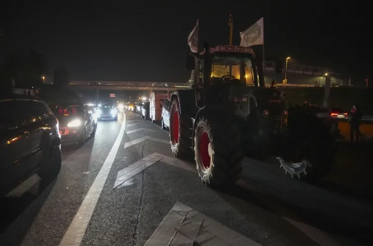 Fransa’da geniş çaplı isyan: Paris’in önlerine ulaşıldı!
